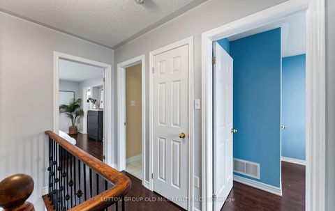 Photo 18 at 15 Katrina Court, Rustic, Toronto