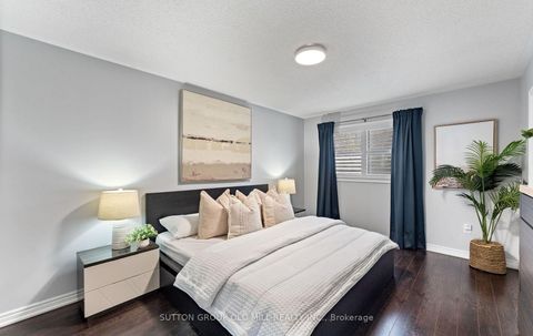 Photo 22 at 15 Katrina Court, Rustic, Toronto