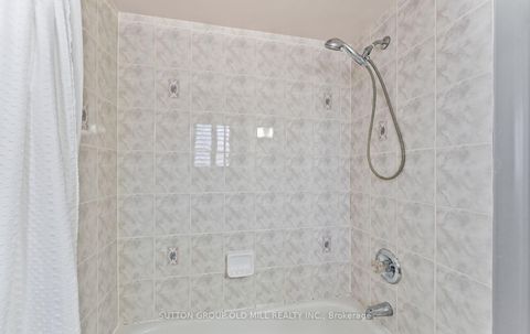 Photo 27 at 15 Katrina Court, Rustic, Toronto