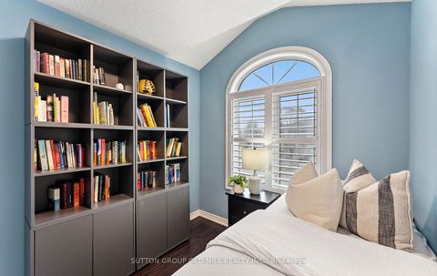 Photo 31 at 15 Katrina Court, Rustic, Toronto