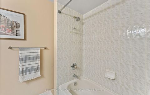 Photo 33 at 15 Katrina Court, Rustic, Toronto