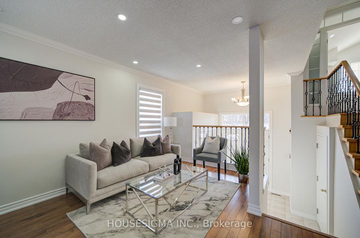 Photo 4 at 73 Brinkley Drive, Snelgrove, Brampton