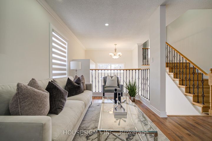 Photo 5 at 73 Brinkley Drive, Snelgrove, Brampton