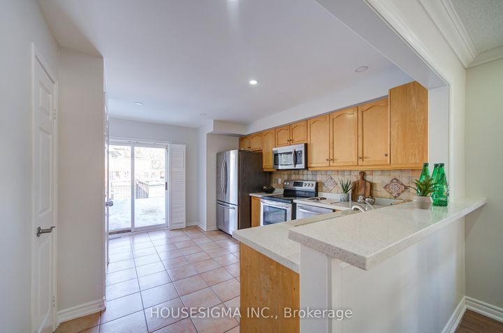 Photo 12 at 73 Brinkley Drive, Snelgrove, Brampton