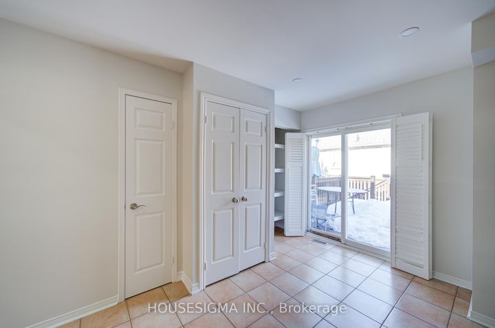 Photo 15 at 73 Brinkley Drive, Snelgrove, Brampton