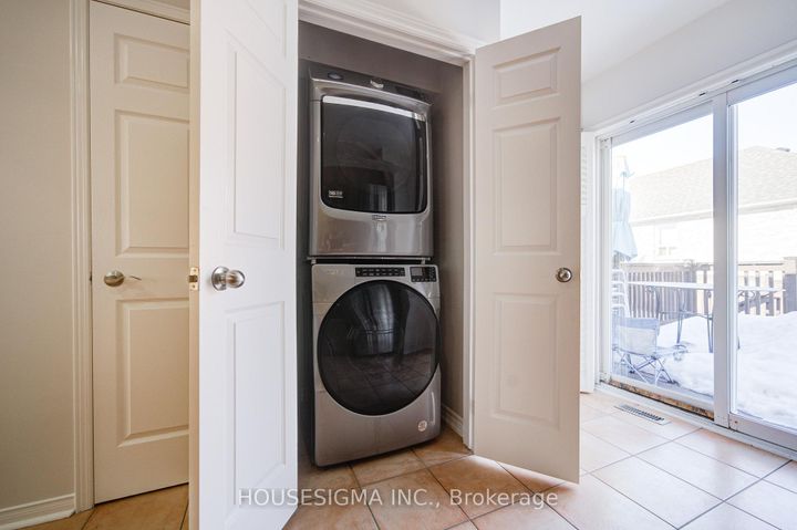 Photo 17 at 73 Brinkley Drive, Snelgrove, Brampton