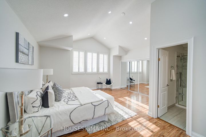 Photo 27 at 73 Brinkley Drive, Snelgrove, Brampton