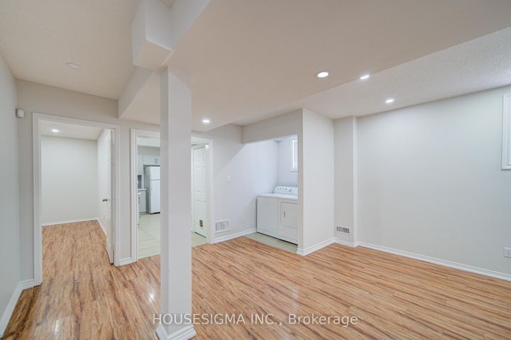 Photo 35 at 73 Brinkley Drive, Snelgrove, Brampton