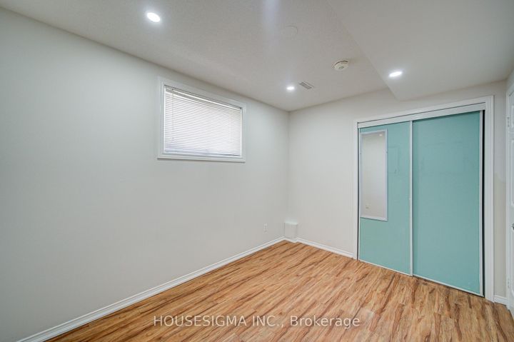 Photo 41 at 73 Brinkley Drive, Snelgrove, Brampton