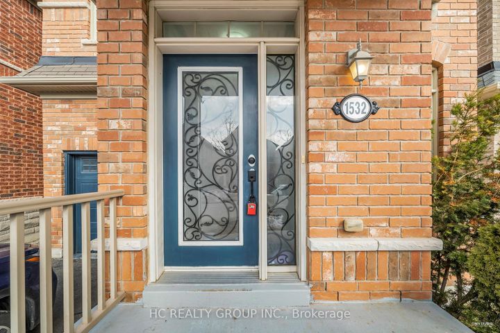 Photo 2 at 1532 Elmsley Drive, Duffin Heights, Pickering