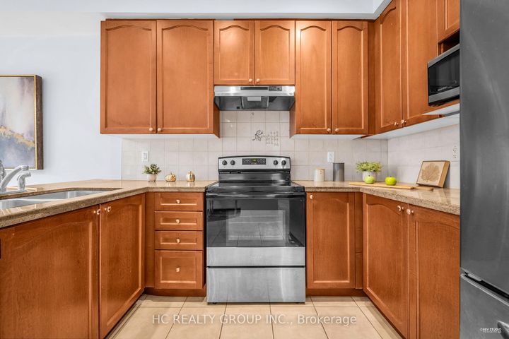 Photo 11 at 1532 Elmsley Drive, Duffin Heights, Pickering