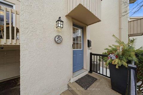 Photo 2 at 25 Cheryl Shepway Crescent, Don Valley Village, Toronto