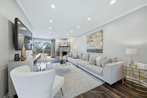 Photo 6 at 25 Cheryl Shepway Crescent, Don Valley Village, Toronto