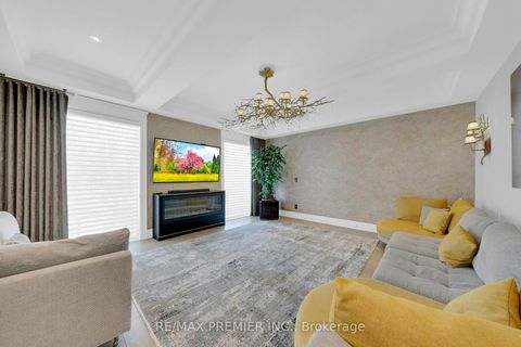 Photo 14 at 19 Petrolia Court, South Richvale, Richmond Hill