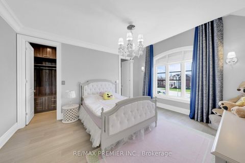 Photo 31 at 19 Petrolia Court, South Richvale, Richmond Hill