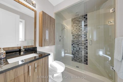 Photo 35 at 19 Petrolia Court, South Richvale, Richmond Hill