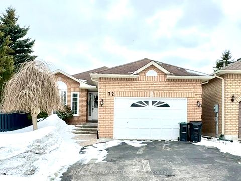 Photo 0 at 32 Simmons Crescent, West Bayfield, Barrie