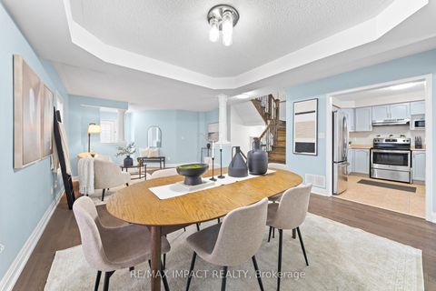 Photo 3 at 735 Brasswinds Trail N, Pinecrest, Oshawa