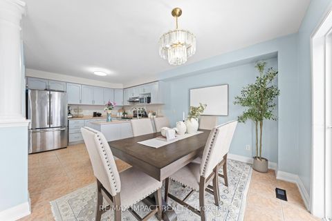 Photo 9 at 735 Brasswinds Trail N, Pinecrest, Oshawa