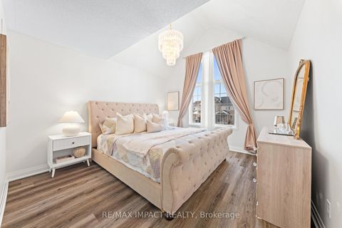 Photo 11 at 735 Brasswinds Trail N, Pinecrest, Oshawa