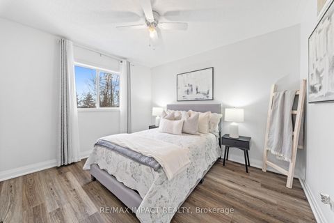 Photo 16 at 735 Brasswinds Trail N, Pinecrest, Oshawa