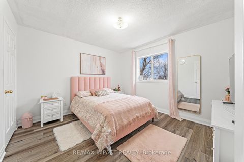 Photo 17 at 735 Brasswinds Trail N, Pinecrest, Oshawa