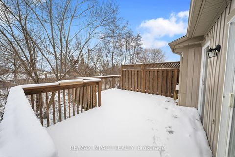 Photo 24 at 735 Brasswinds Trail N, Pinecrest, Oshawa