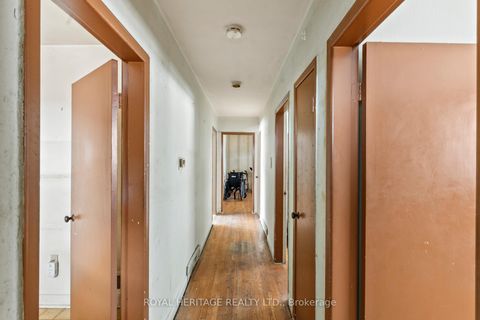 Photo 17 at 26 Kitson Drive, Cliffcrest, Toronto
