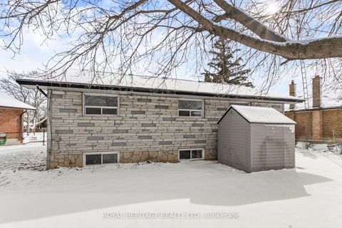 Photo 30 at 26 Kitson Drive, Cliffcrest, Toronto