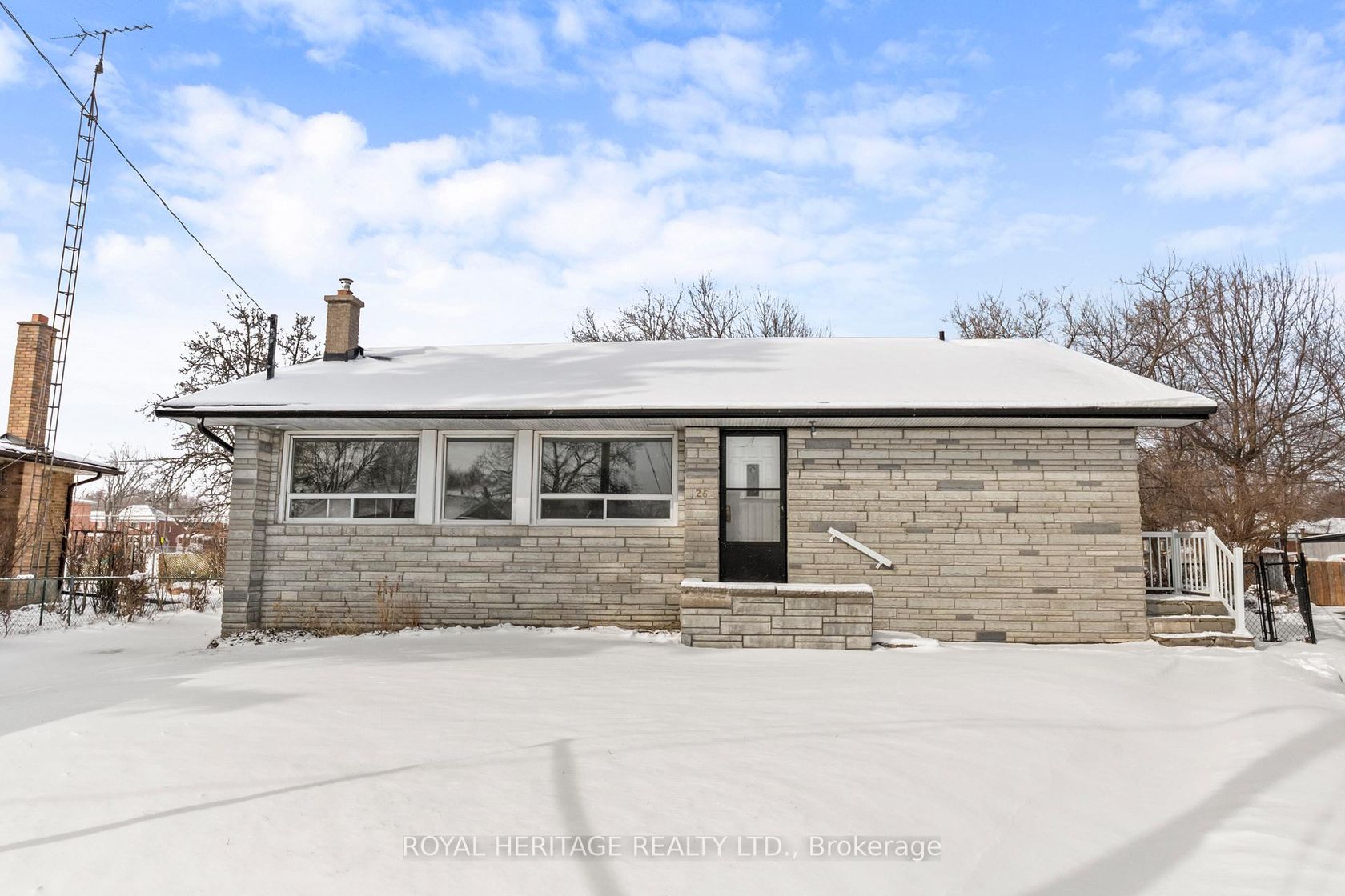 26 Kitson Drive, Cliffcrest, Toronto 