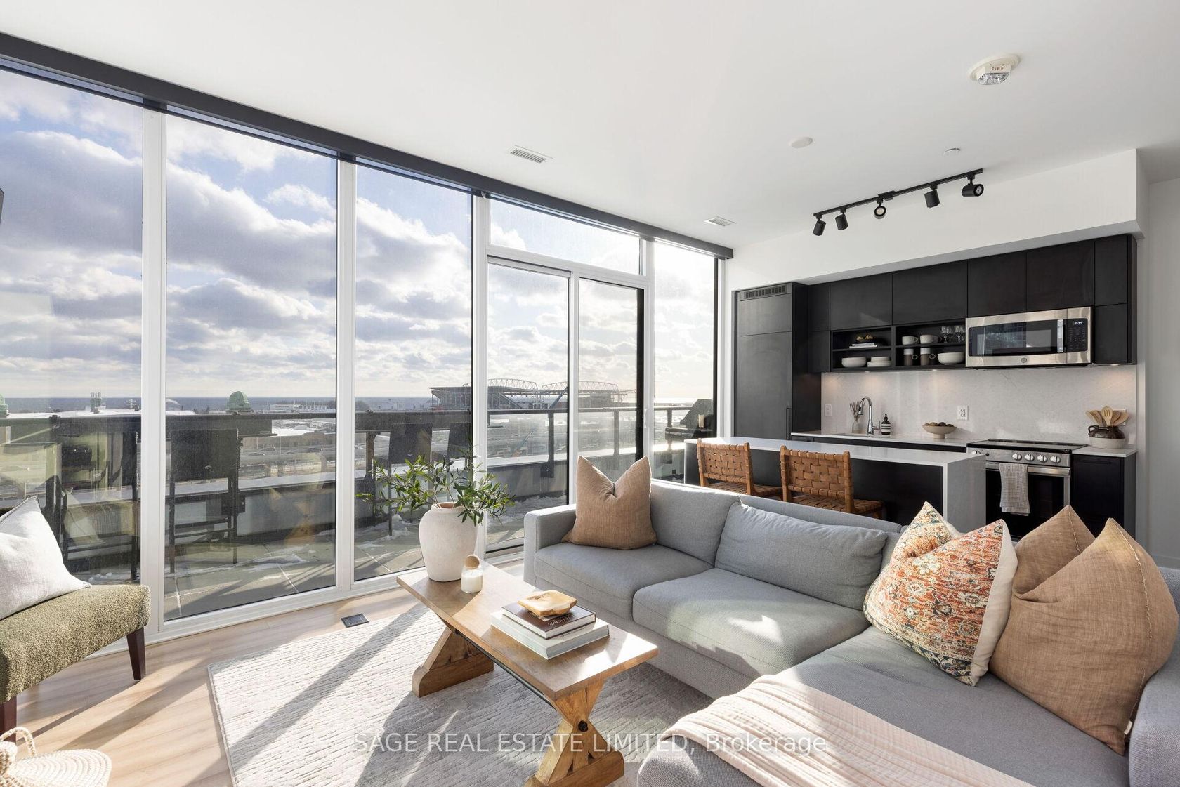 715 - 135 East Liberty Street, Niagara, Toronto 