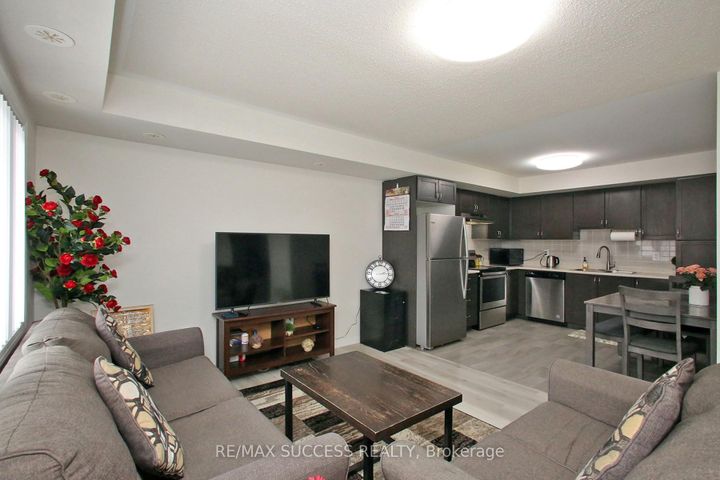 Photo 9 at 320 - 250 Sunny Meadow Boulevard, Wellington, Brampton