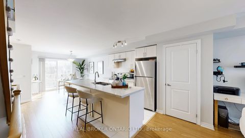 Photo 5 at 124 - 2500 Hill Rise Court, Windfields, Oshawa