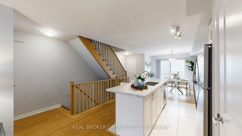 Photo 10 at 124 - 2500 Hill Rise Court, Windfields, Oshawa