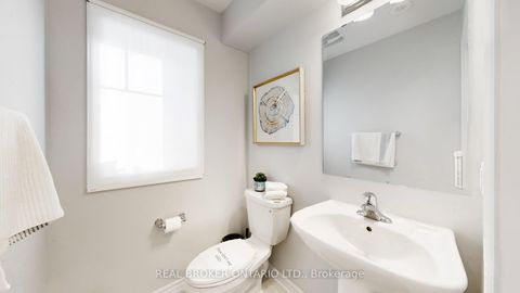 Photo 15 at 124 - 2500 Hill Rise Court, Windfields, Oshawa