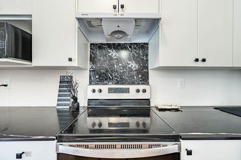 Photo 24 at 55 Chiffon Street, Steeles West Industrial, Vaughan