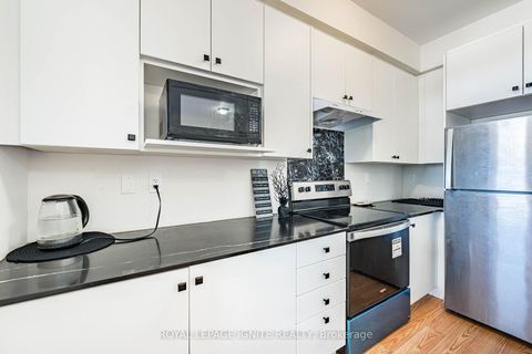 Photo 25 at 55 Chiffon Street, Steeles West Industrial, Vaughan