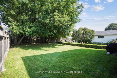 Photo 6 at 117 Rosehill Boulevard, McLaughlin, Oshawa