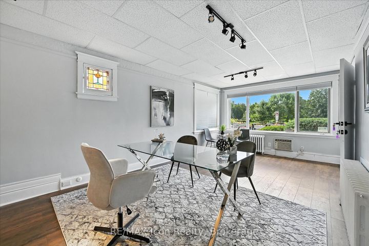 Photo 5 at 1047 Main Street E, Crown Point, Hamilton