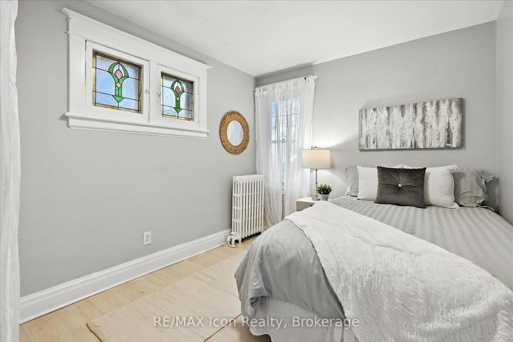 Photo 7 at 1047 Main Street E, Crown Point, Hamilton