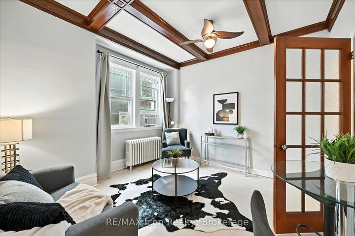 Photo 11 at 1047 Main Street E, Crown Point, Hamilton