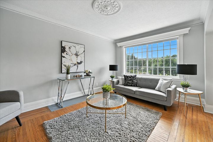 Photo 17 at 1047 Main Street E, Crown Point, Hamilton