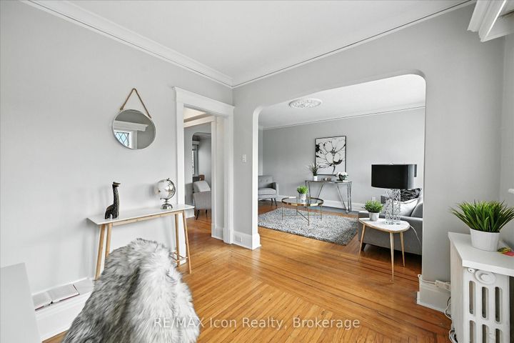 Photo 22 at 1047 Main Street E, Crown Point, Hamilton