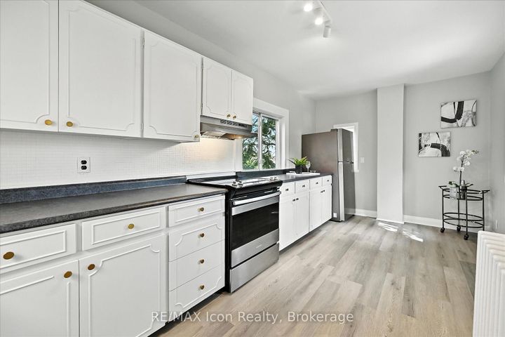 Photo 28 at 1047 Main Street E, Crown Point, Hamilton