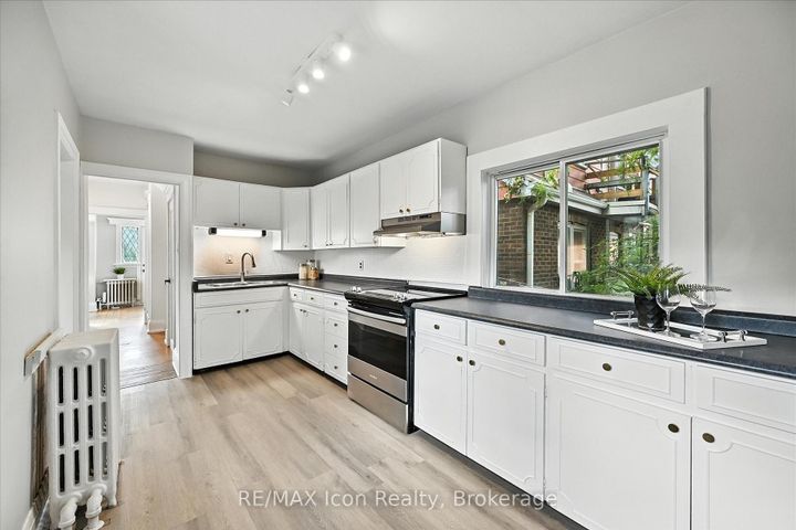 Photo 30 at 1047 Main Street E, Crown Point, Hamilton