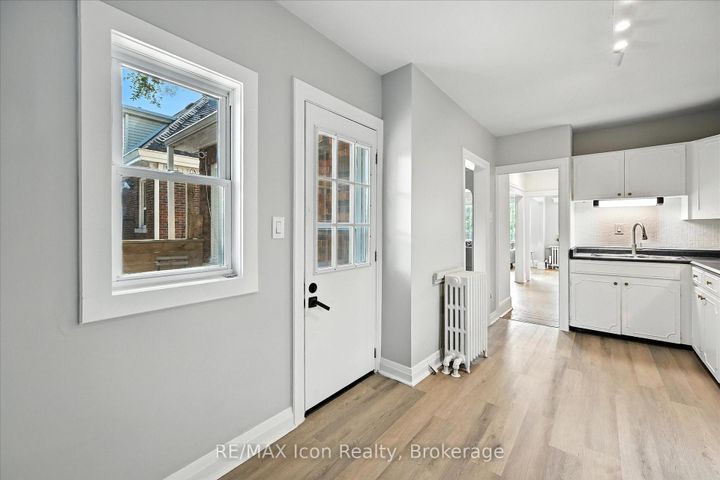 Photo 32 at 1047 Main Street E, Crown Point, Hamilton