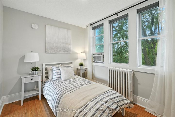 Photo 37 at 1047 Main Street E, Crown Point, Hamilton