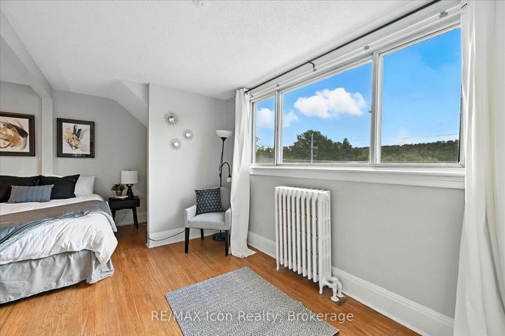 Photo 39 at 1047 Main Street E, Crown Point, Hamilton