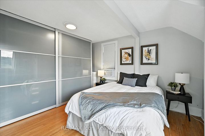 Photo 41 at 1047 Main Street E, Crown Point, Hamilton