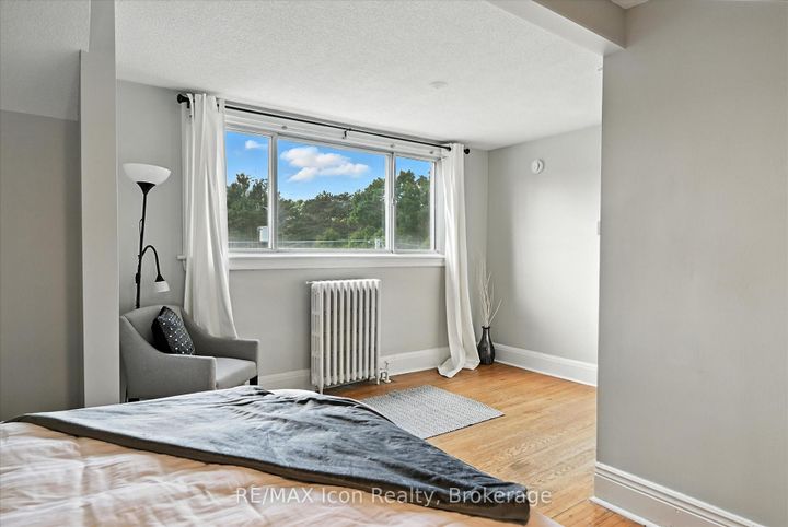 Photo 42 at 1047 Main Street E, Crown Point, Hamilton